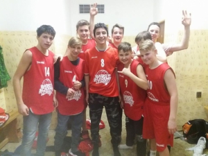 Tygři U14 v lize prohra v Klatovech, výhra v Domažlicích