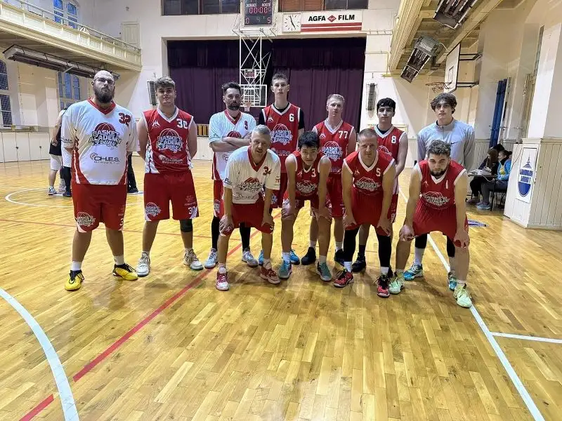 Muži propadli na palubovce Liberce